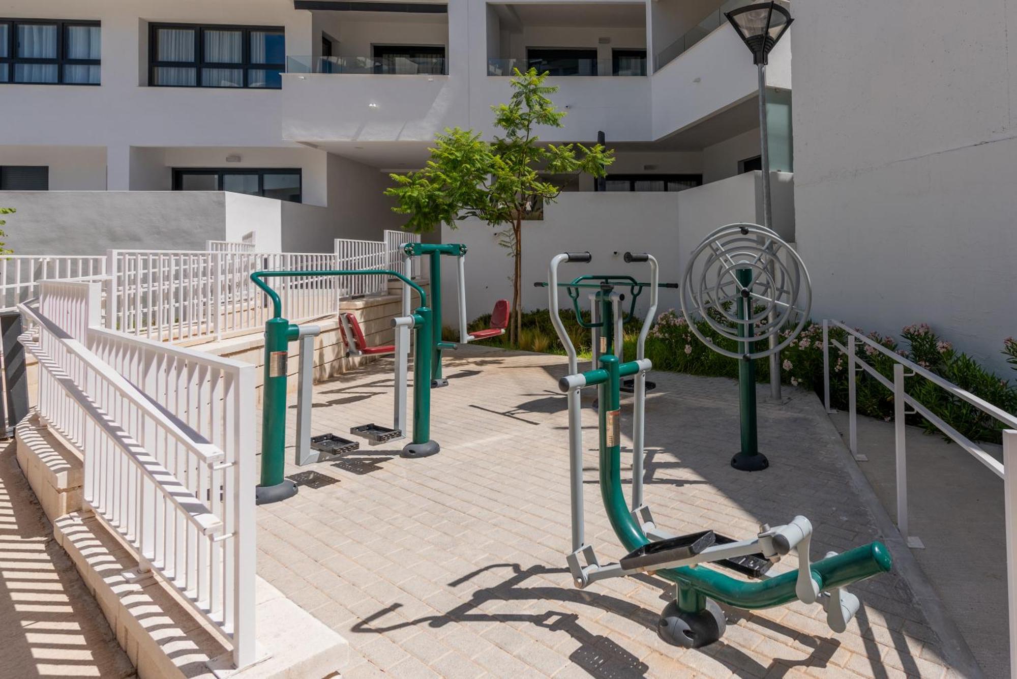 Estepona Garden Exterior foto